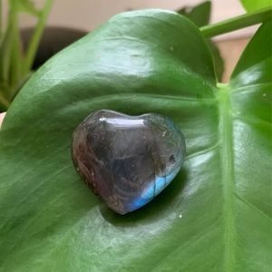 labradorite heart